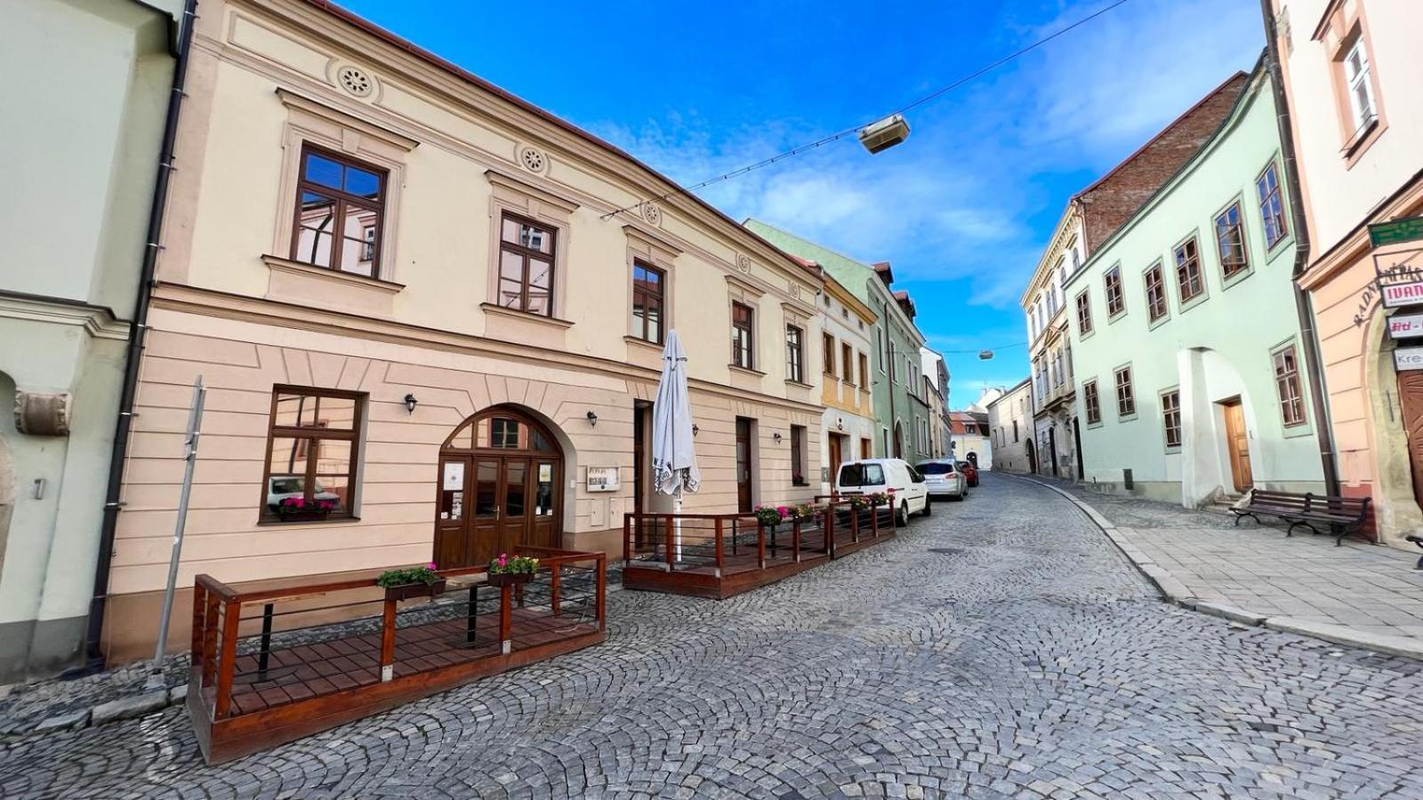 Penzion U Radnice , Byt 5 Znojmo Eksteriør bilde